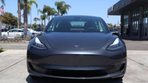 2019 Tesla Model 3 5YJ3E1EBXKF438446