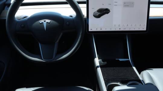 2019 Tesla Model 3 5YJ3E1EBXKF438446