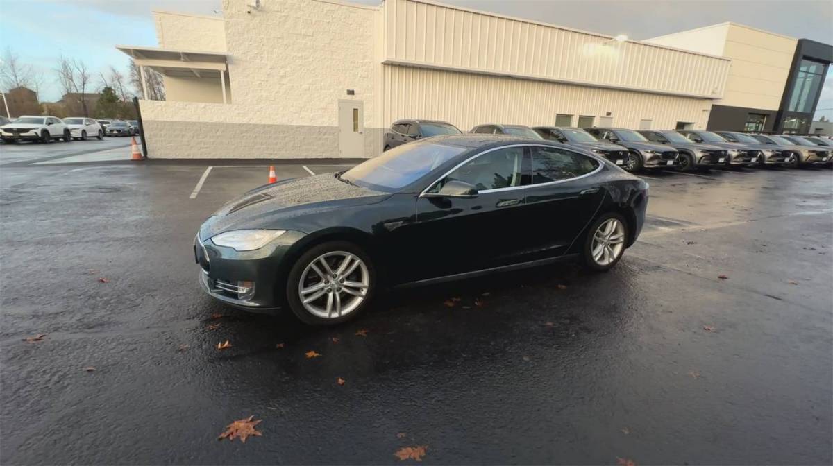 2013 Tesla Model S 5YJSA1CN0DFP24863