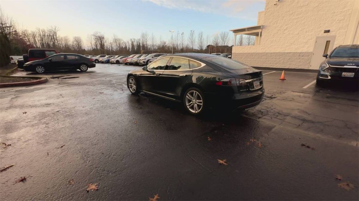 2013 Tesla Model S 5YJSA1CN0DFP24863