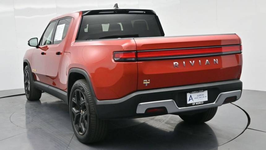 2022 Rivian R1T 7FCTGAAA1NN011342