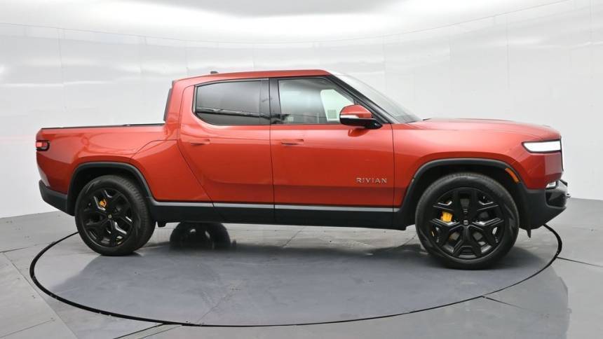 2022 Rivian R1T 7FCTGAAA1NN011342