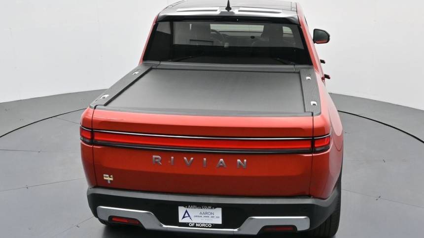 2022 Rivian R1T 7FCTGAAA1NN011342