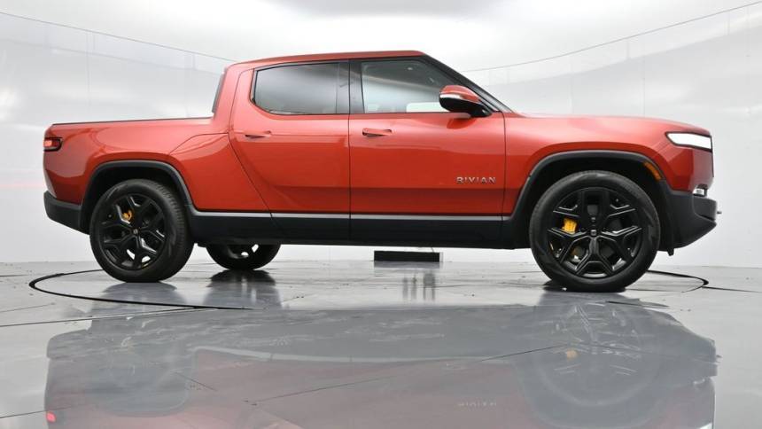 2022 Rivian R1T 7FCTGAAA1NN011342