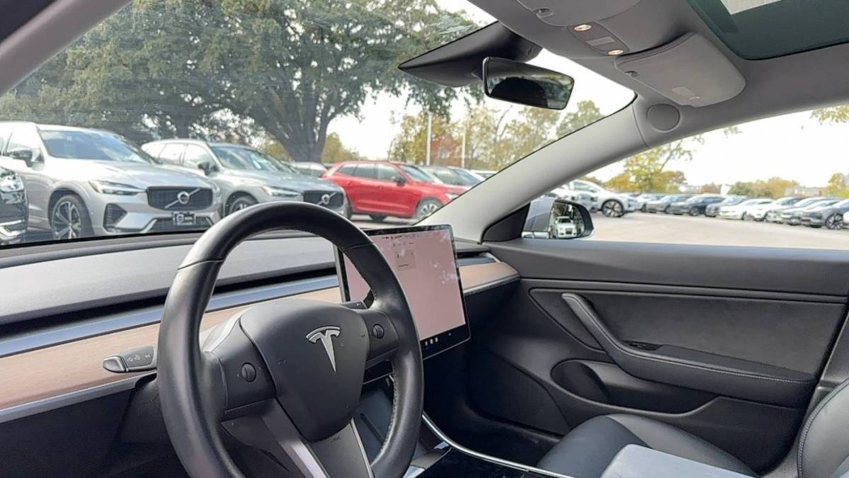 2019 Tesla Model 3 5YJ3E1EB4KF129202