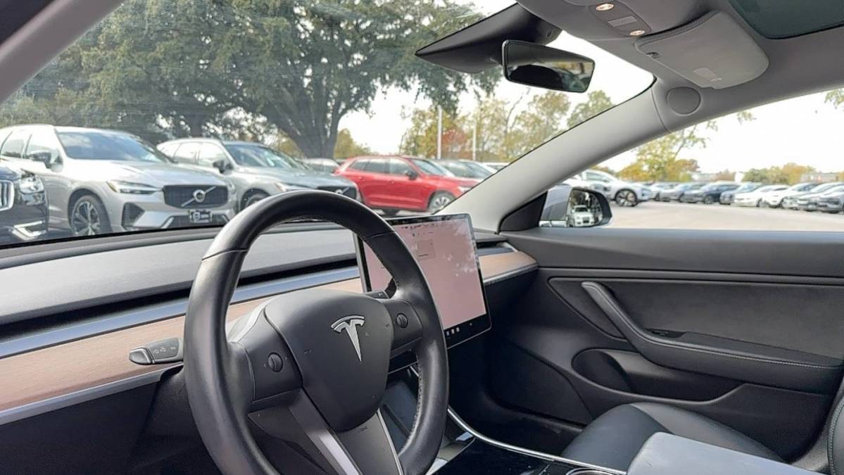 2019 Tesla Model 3 5YJ3E1EB4KF129202