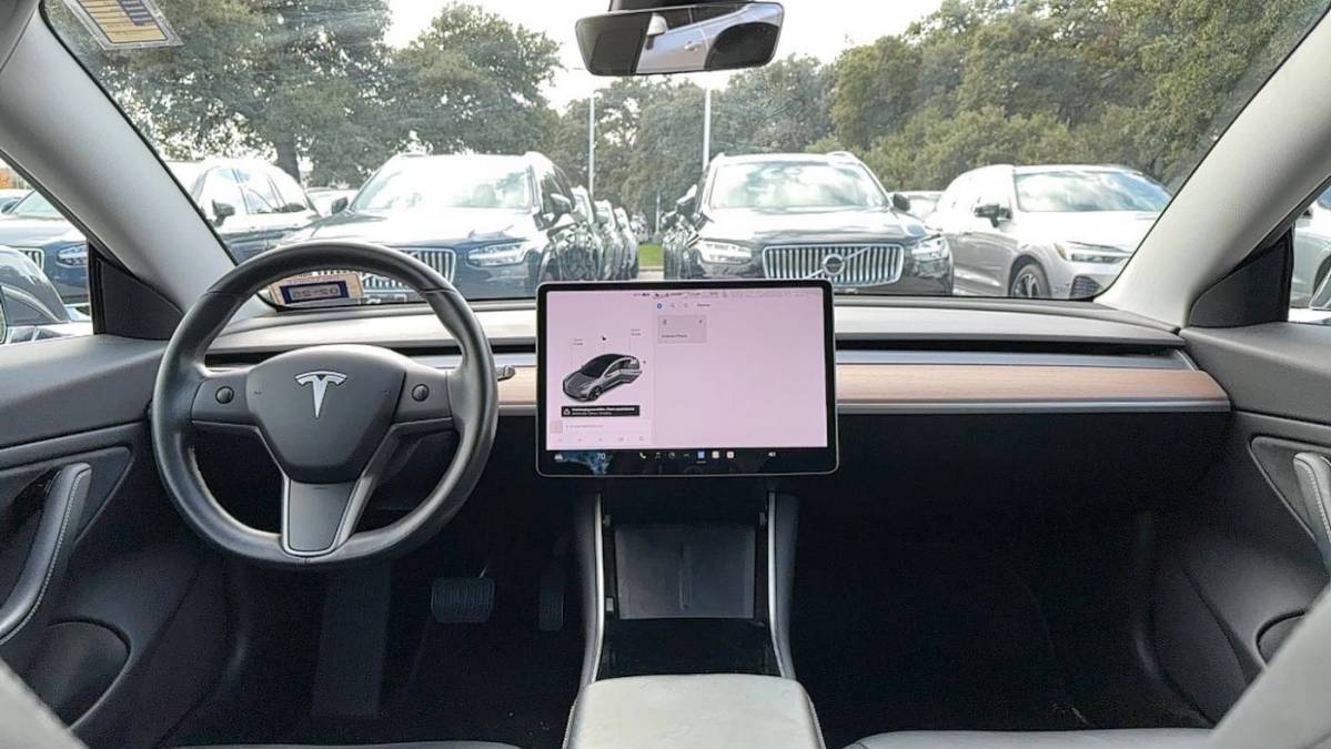 2019 Tesla Model 3 5YJ3E1EB4KF129202