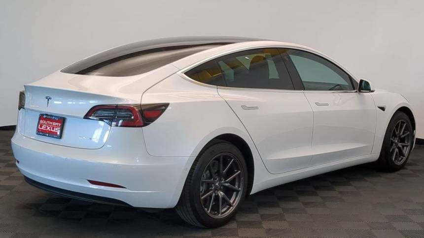 2019 Tesla Model 3 5YJ3E1EB7KF511045