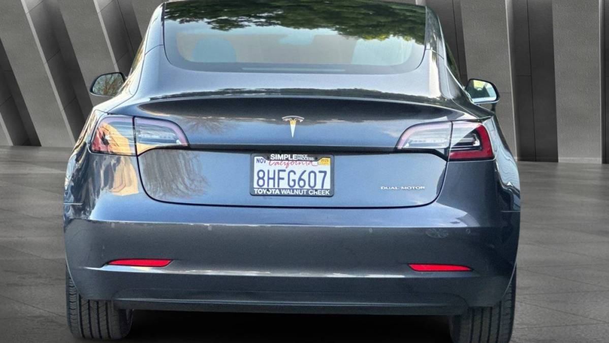 2018 Tesla Model 3 5YJ3E1EB4JF132762