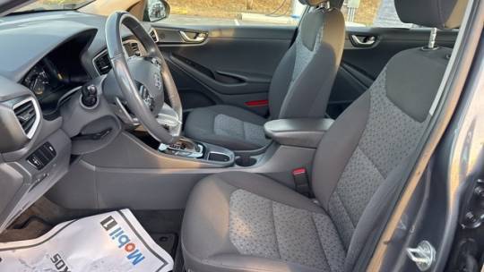 2019 Hyundai IONIQ KMHC65LD2KU181889