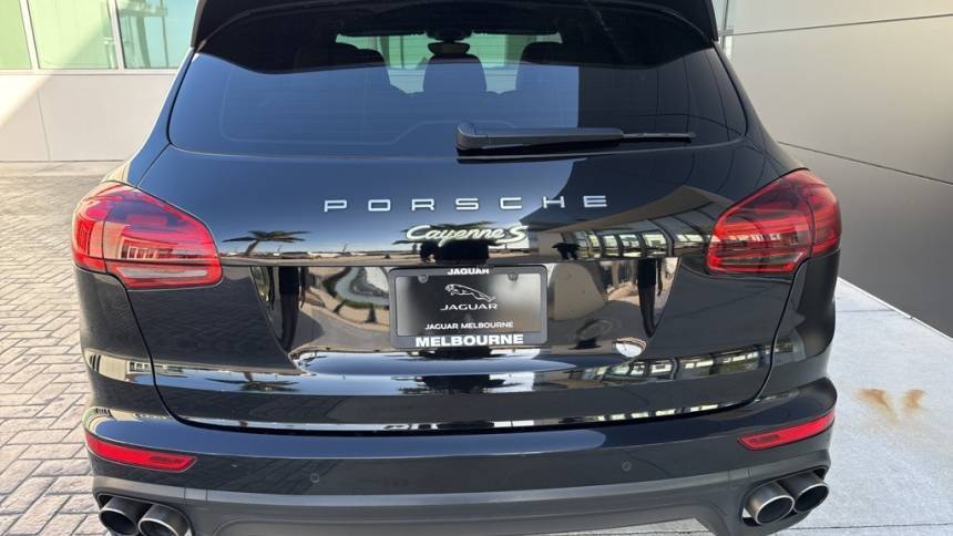 2018 Porsche Cayenne WP1AE2A28JLA72435