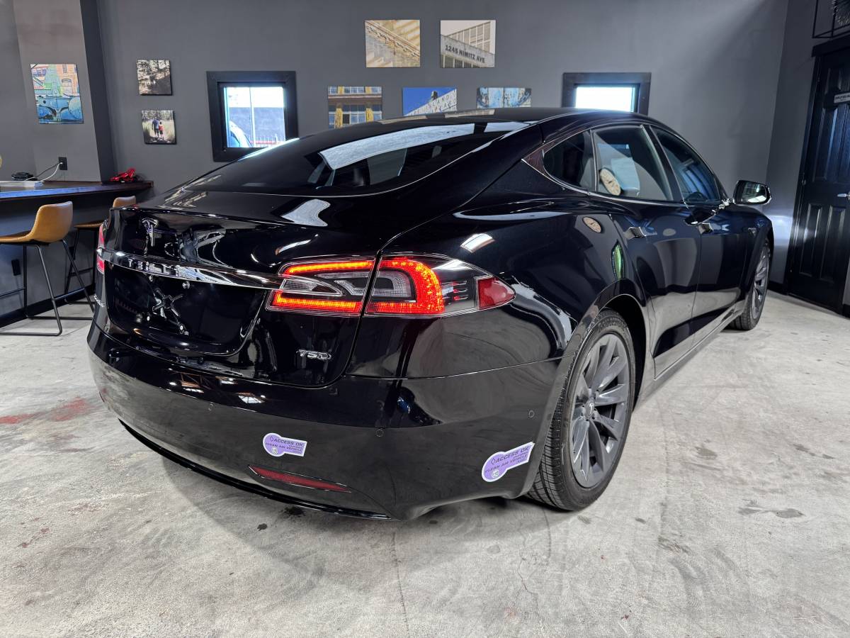 2017 Tesla Model S 5YJSA1E29HF214603