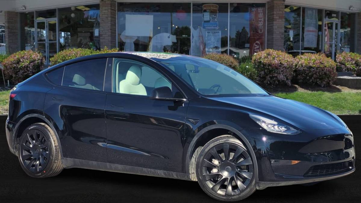 2021 Tesla Model Y 5YJYGDEE6MF212662