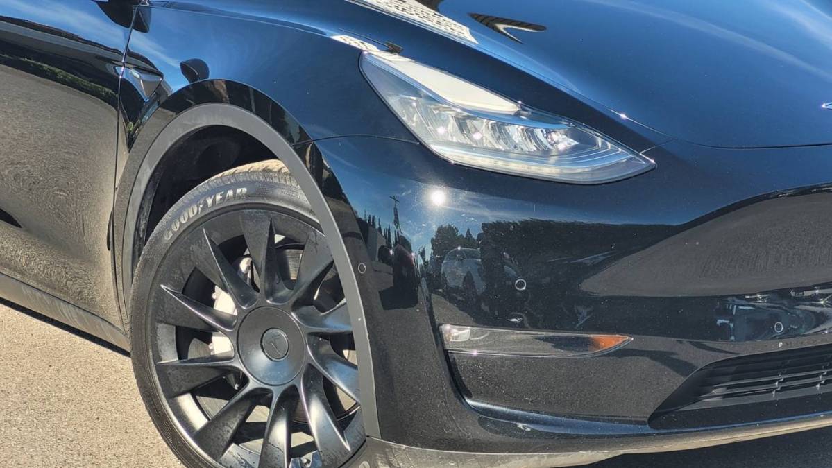 2021 Tesla Model Y 5YJYGDEE6MF212662