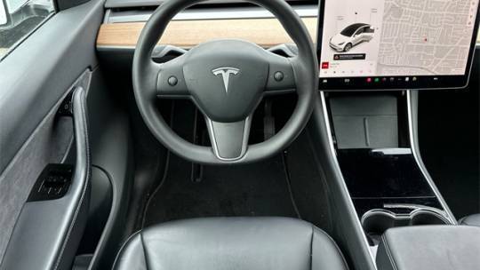 2020 Tesla Model Y 5YJYGDEE9LF057569