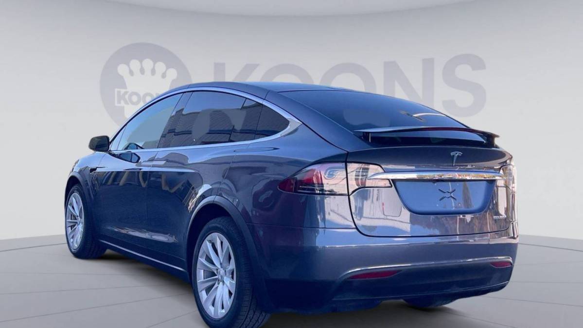 2020 Tesla Model X 5YJXCDE48LF233588