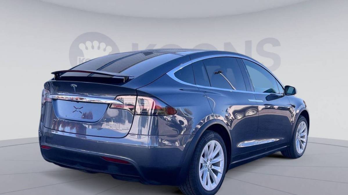 2020 Tesla Model X 5YJXCDE48LF233588