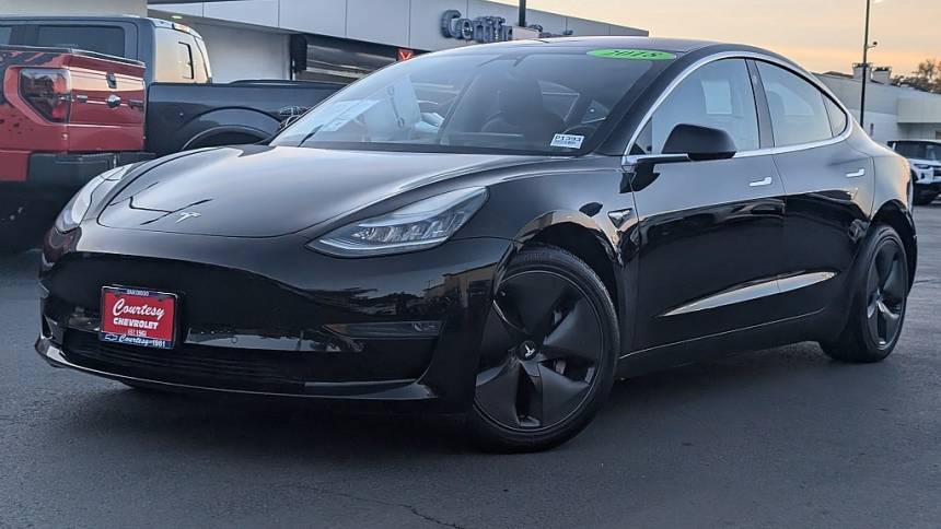 2018 Tesla Model 3 5YJ3E1EAXJF152800