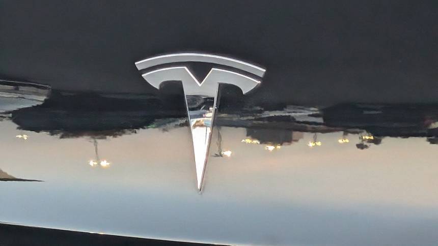 2018 Tesla Model 3 5YJ3E1EAXJF152800