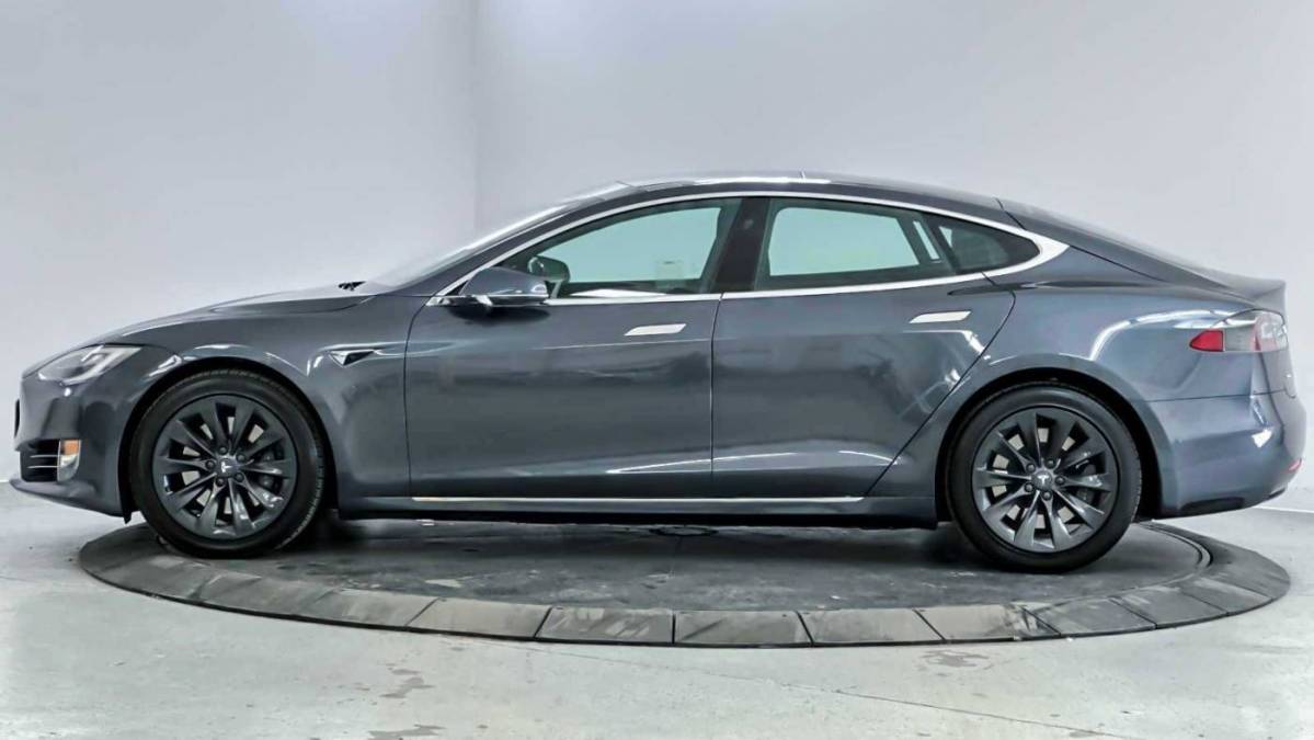 2018 Tesla Model S 5YJSA1E24JF267604