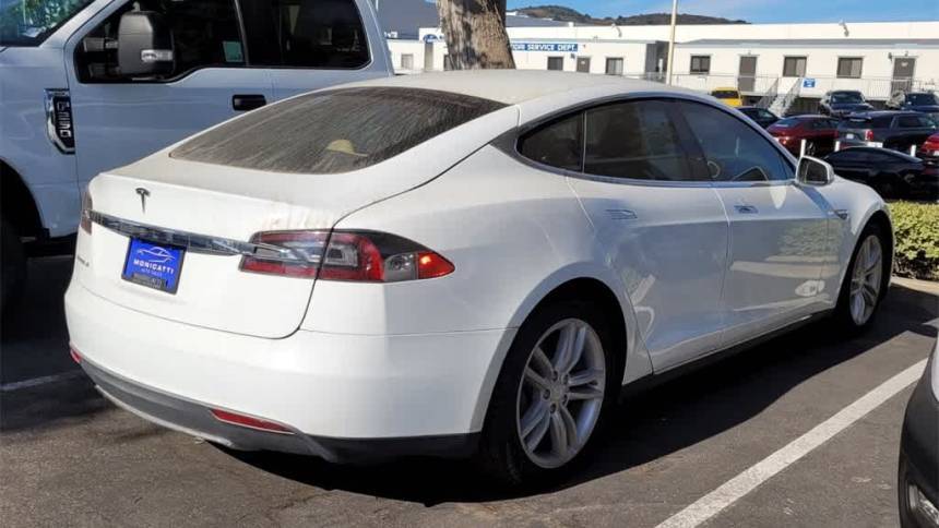 2013 Tesla Model S 5YJSA1CG9DFP15712