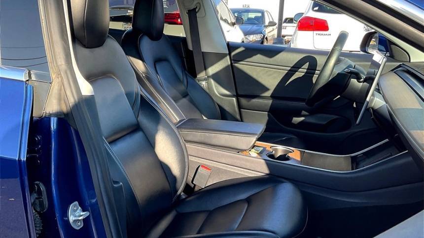 2019 Tesla Model 3 5YJ3E1EA0KF396747