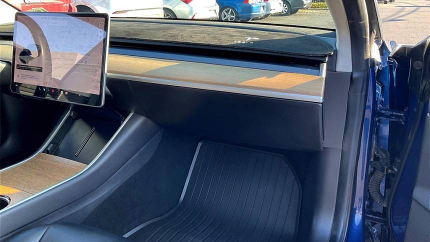 2019 Tesla Model 3 5YJ3E1EA0KF396747