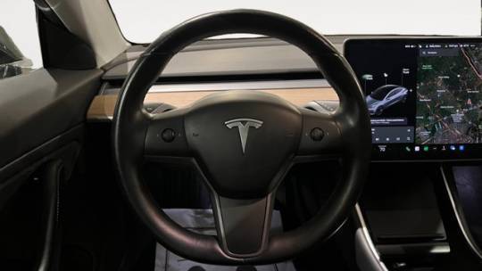 2018 Tesla Model 3 5YJ3E1EB4JF084857