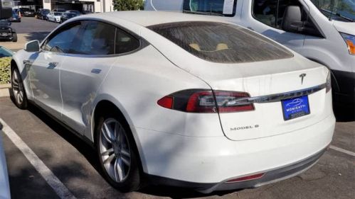 2013 Tesla Model S 5YJSA1CG9DFP15712