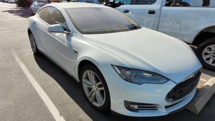 2013 Tesla Model S 5YJSA1CG9DFP15712