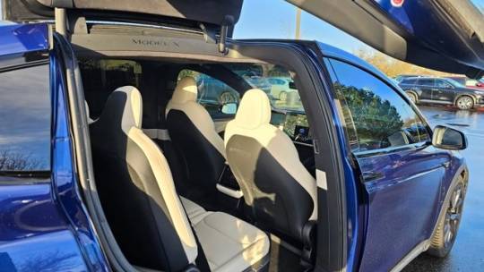 2022 Tesla Model X 7SAXCDE51NF360312