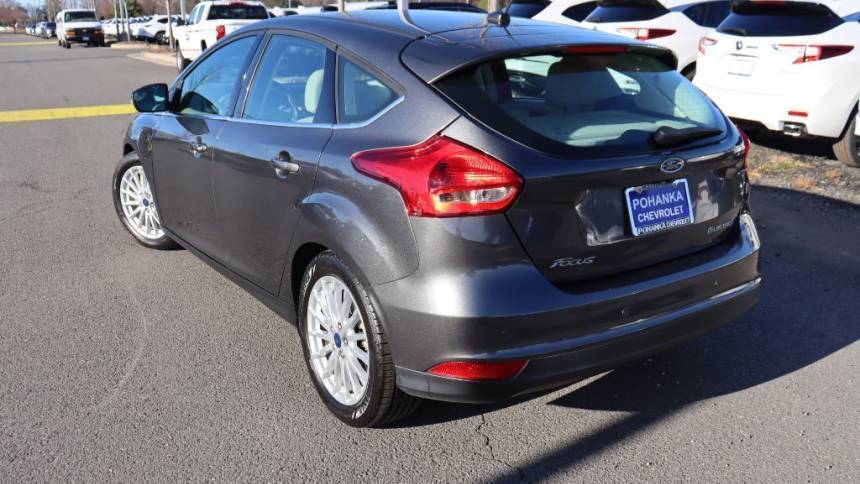 2017 Ford Focus 1FADP3R46HL227035