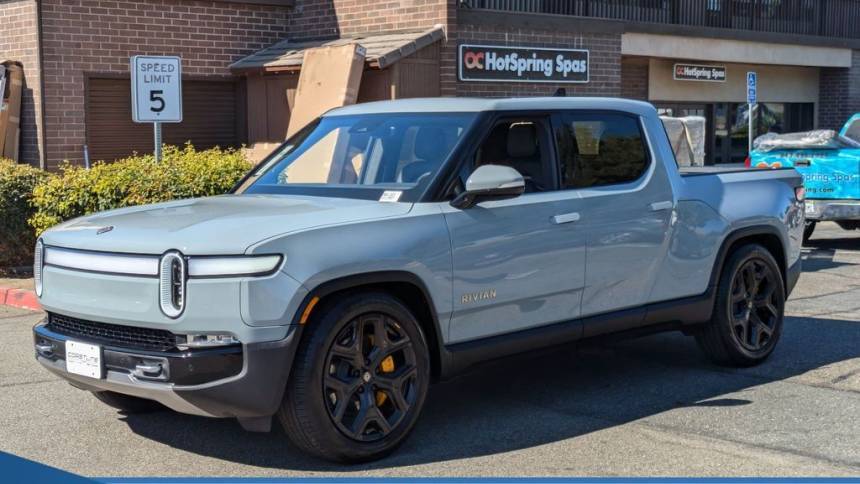 2022 Rivian R1T 7FCTGAAA4NN013828