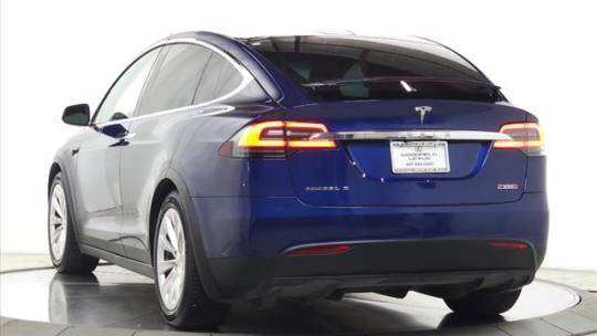 2016 Tesla Model X 5YJXCBE44GF028215