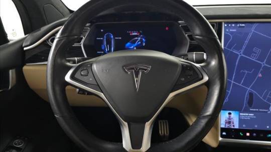 2016 Tesla Model X 5YJXCBE44GF028215