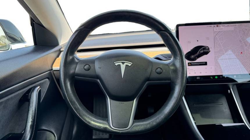 2019 Tesla Model 3 5YJ3E1EA1KF403852