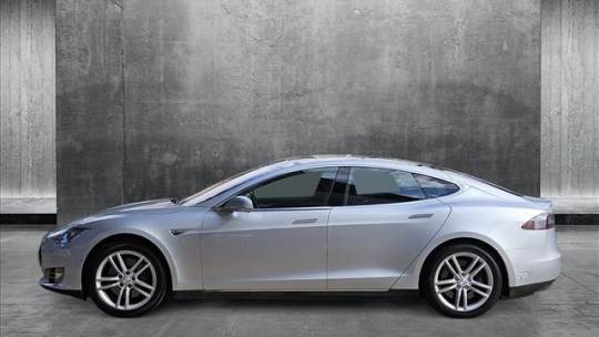 2015 Tesla Model S 5YJSA1H15FFP75915