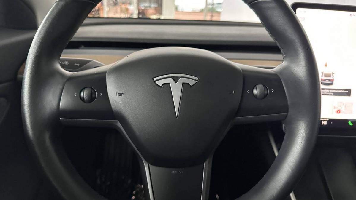 2018 Tesla Model 3 5YJ3E1EB5JF068702