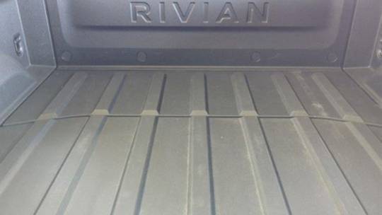 2023 Rivian R1T 7FCTGAAA9PN024066