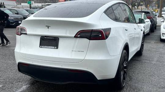 2021 Tesla Model Y 5YJYGDEE9MF203194