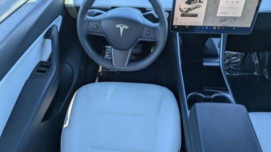 2020 Tesla Model Y 5YJYGDEE6LF023962