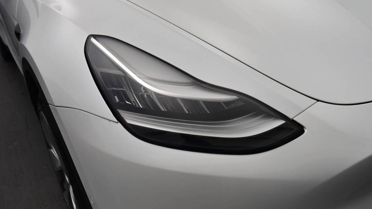 2020 Tesla Model Y 5YJYGDEE7LF012436