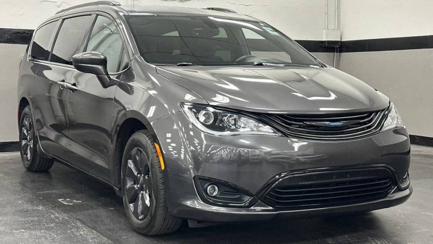 2019 Chrysler Pacifica Hybrid 2C4RC1H74KR657737