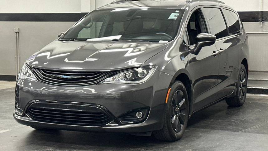 2019 Chrysler Pacifica Hybrid 2C4RC1H74KR657737