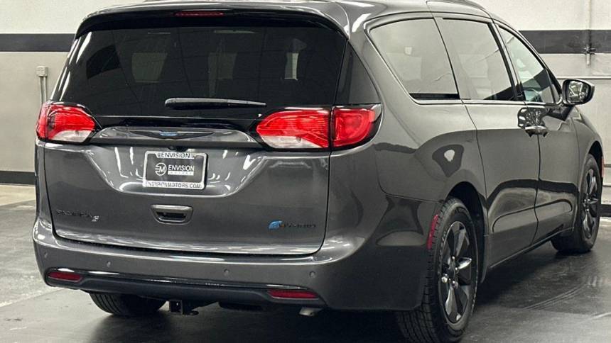 2019 Chrysler Pacifica Hybrid 2C4RC1H74KR657737