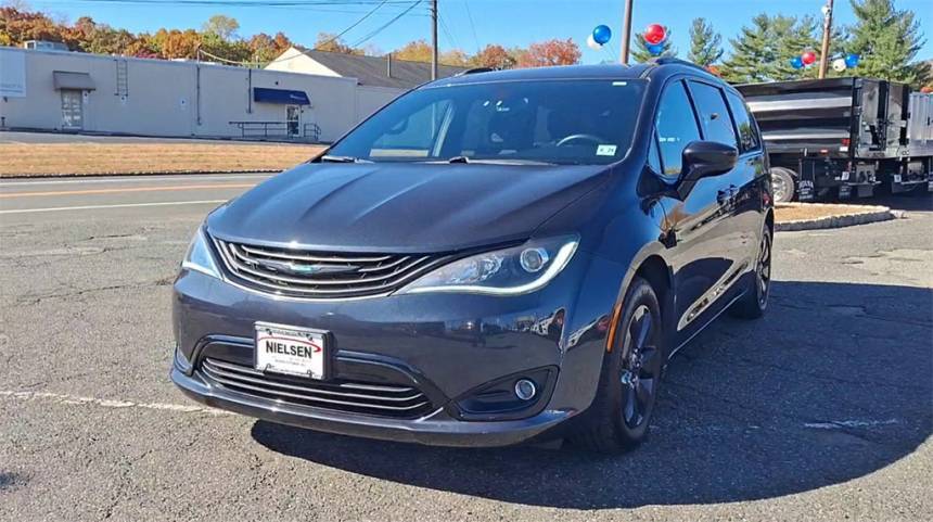 2019 Chrysler Pacifica 2C4RC1H75KR722224