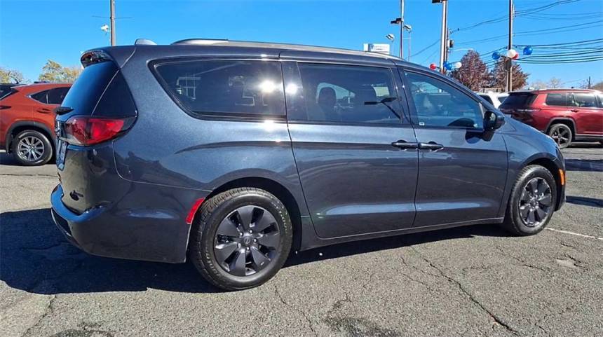 2019 Chrysler Pacifica 2C4RC1H75KR722224