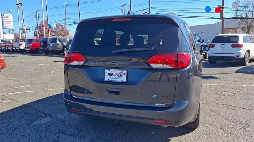 2019 Chrysler Pacifica 2C4RC1H75KR722224