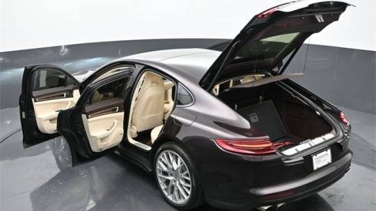 2020 Porsche Panamera WP0AE2A74LL130525