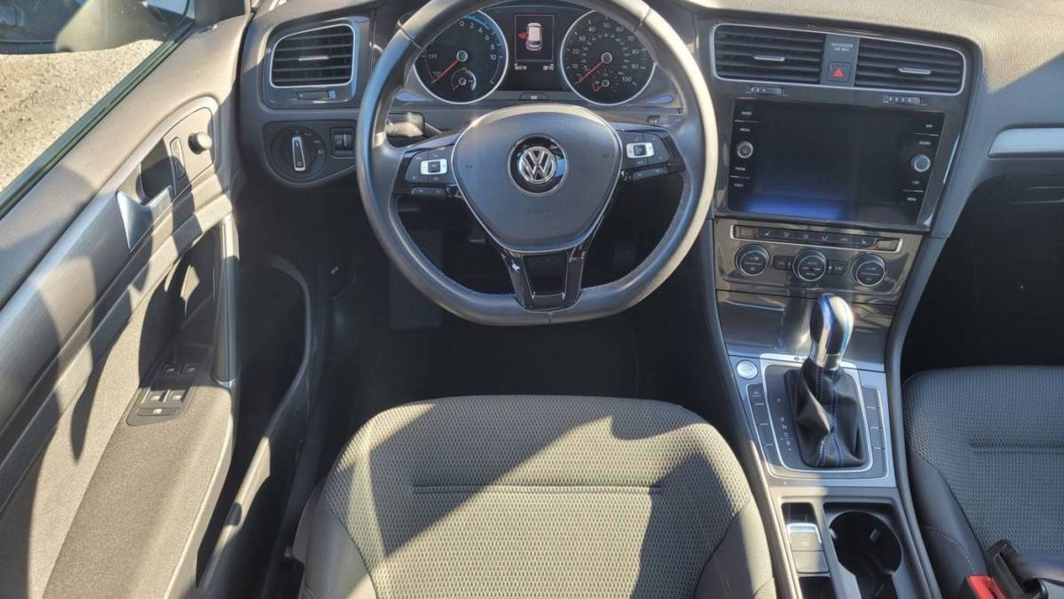 2019 Volkswagen e-Golf WVWKR7AU1KW915450